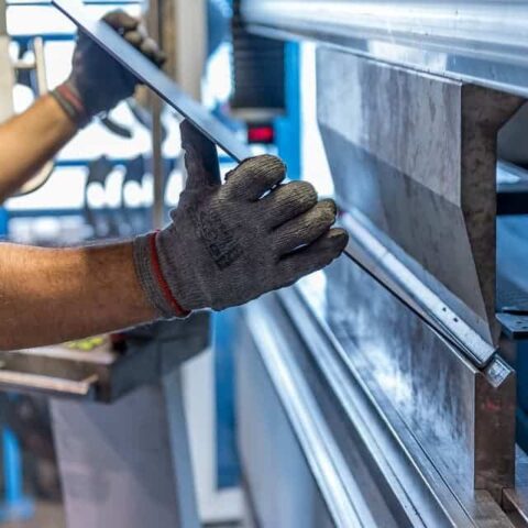 Curso de oficio de mecanizado por deformaci&oacute;n y corte Convenio Metal