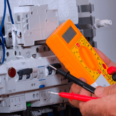 FORMACI&Oacute;N ESPEC&Iacute;FICA PARA ELECTRICIDAD, MONTAJE Y MANTENIMIENTO DE INSTALACIONES DE A.T. Y B.T.